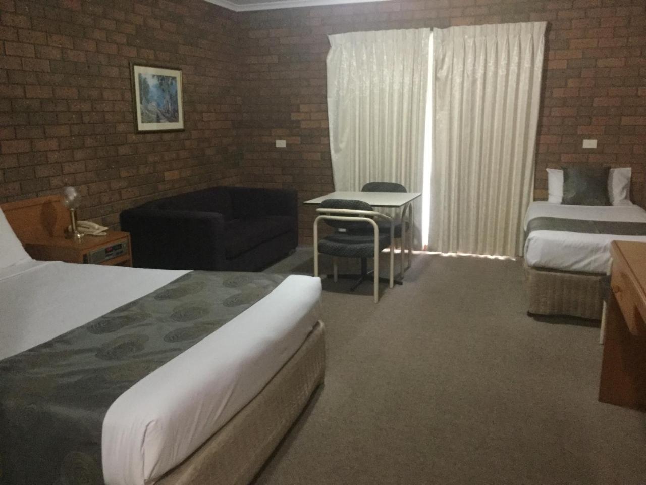 מואמה Sportslander Motor Inn מראה חיצוני תמונה